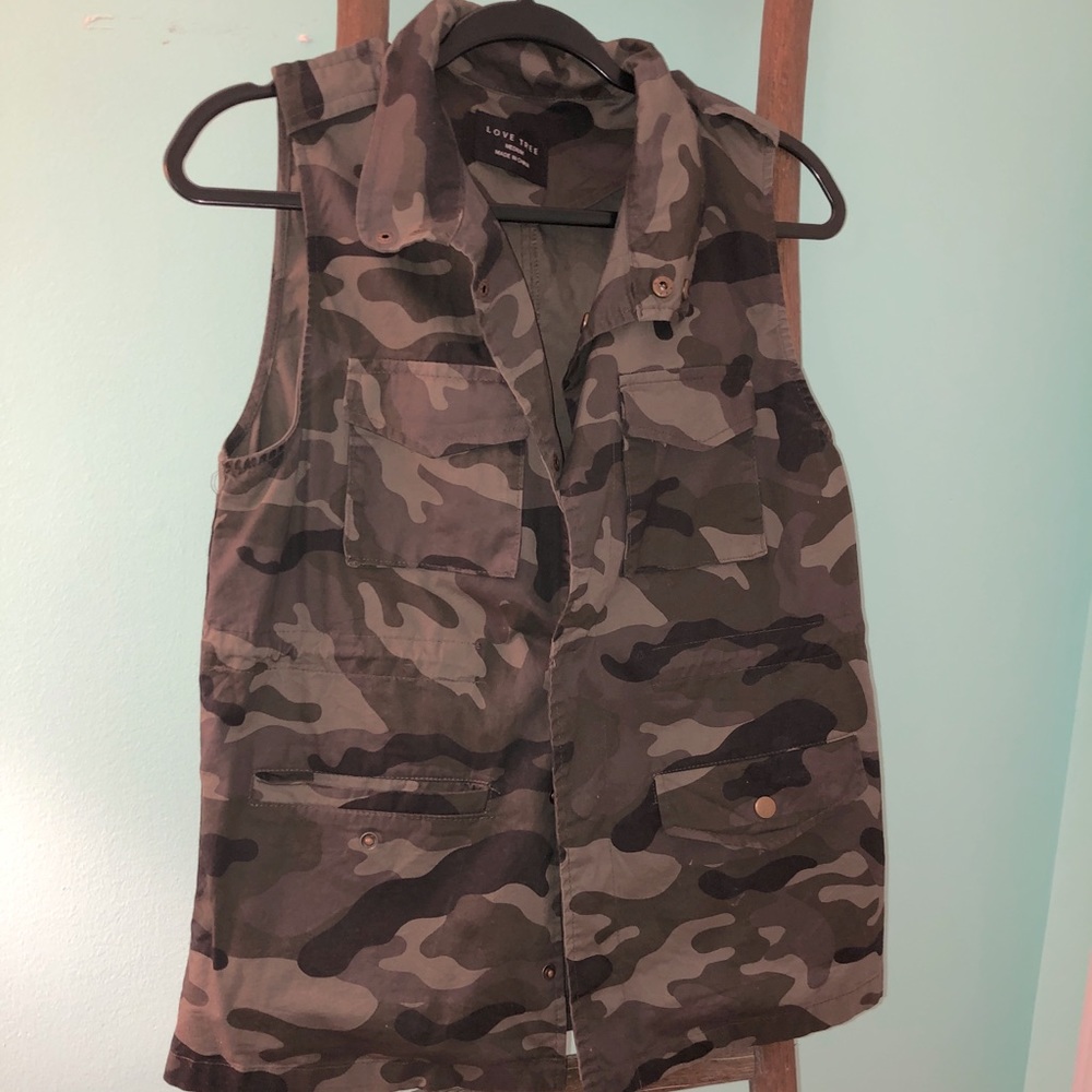 Camo boutique vest